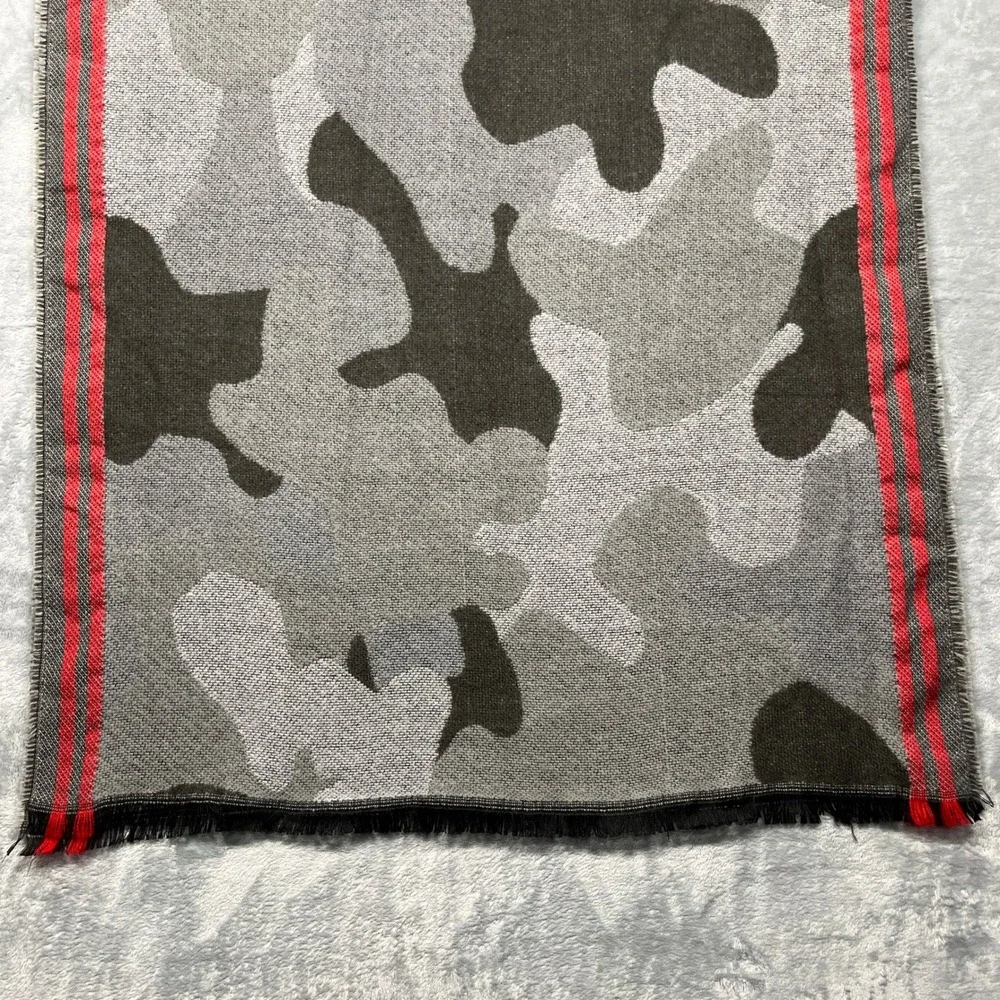 Studio‎ Scarf Grey Camo Red Stripe Fringed Knit Rectangular Wrap